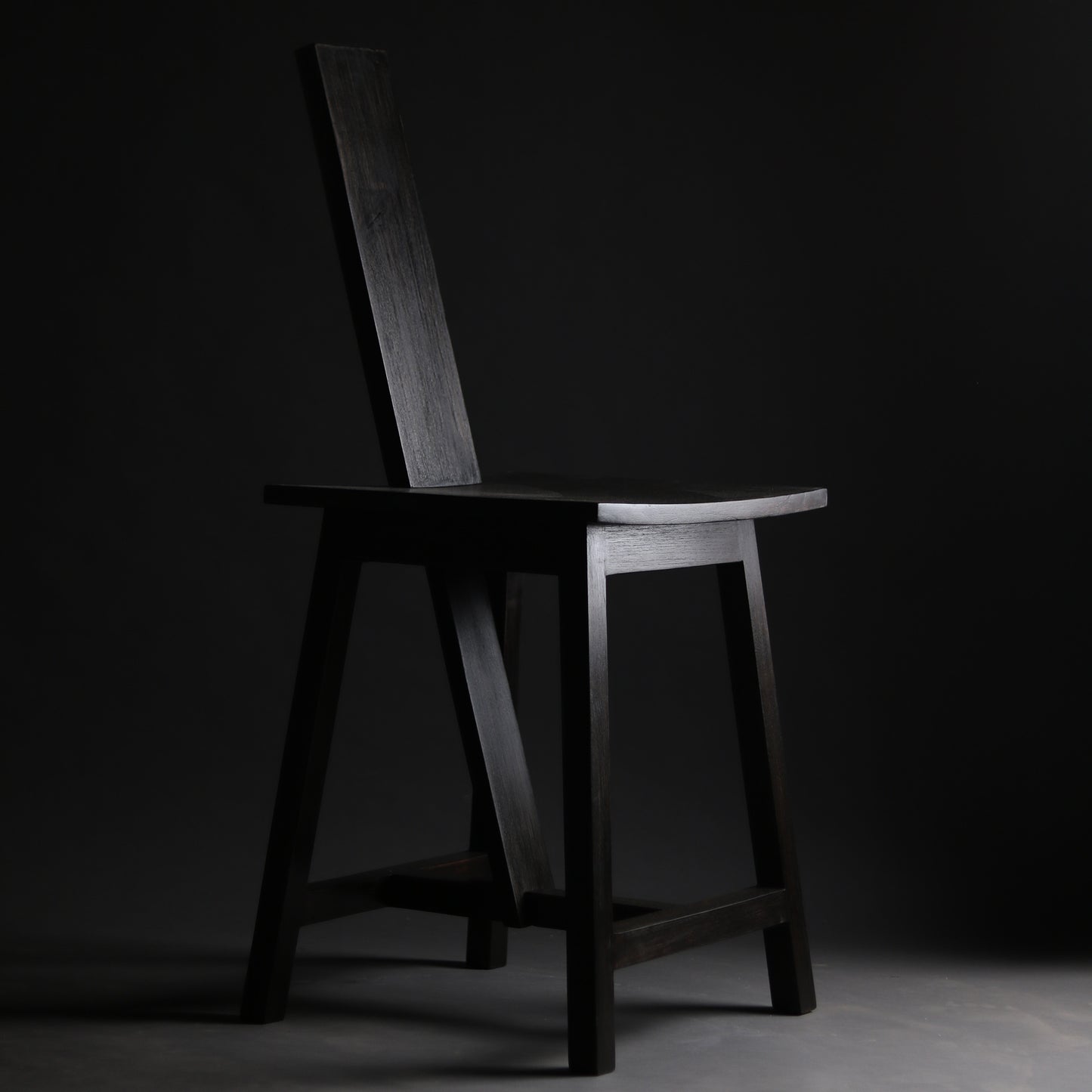 LEANING Tower Chair