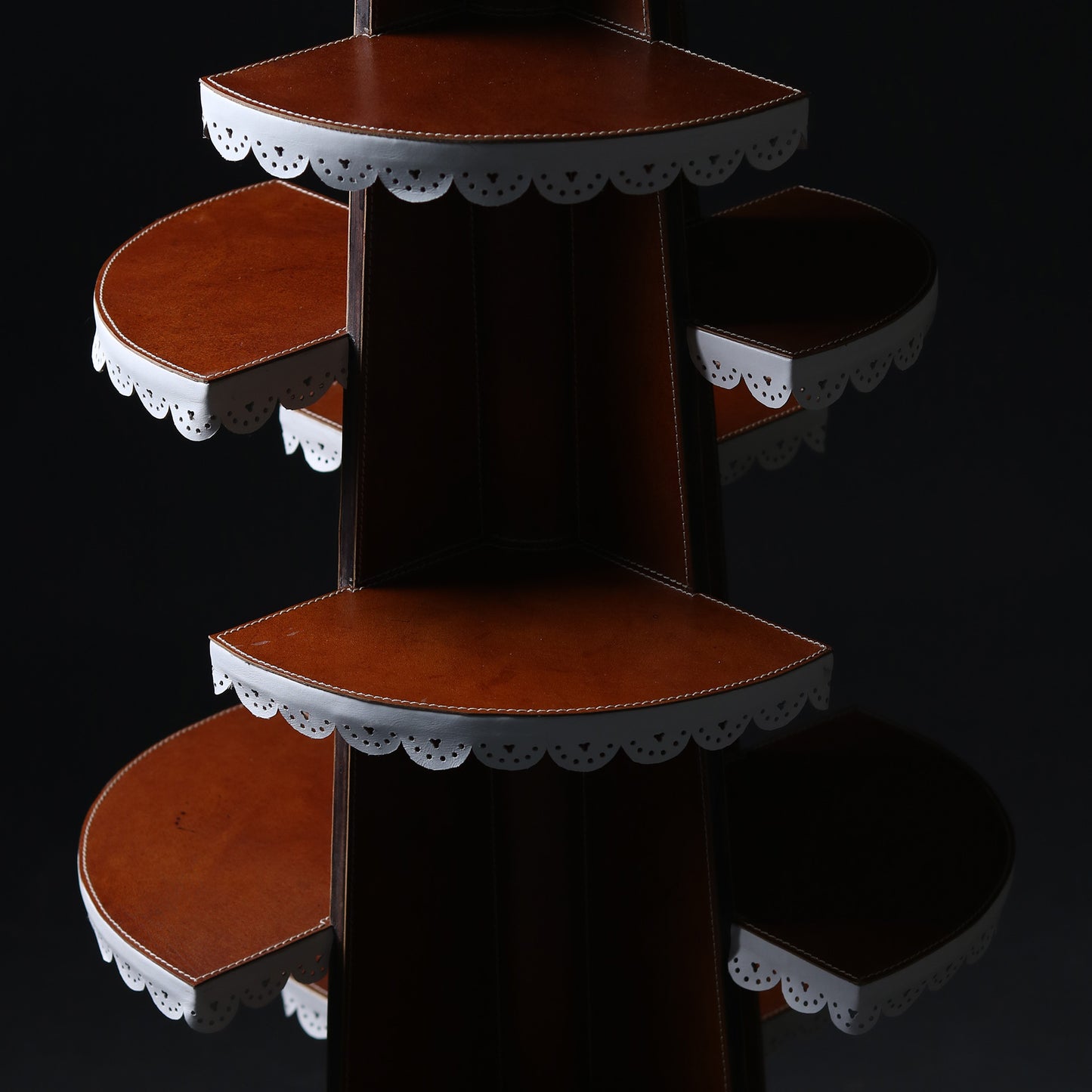 'DONNA DOILY'  SHELF LAMP WITH SHADE