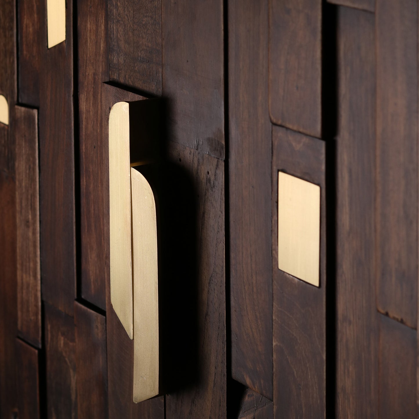 'WALKESHWAR TOWER' CABINET