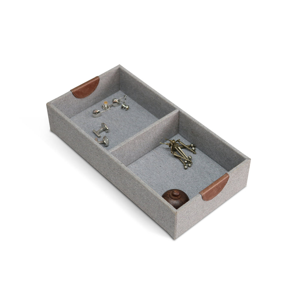 
                      
                        ACCESSORY DIVIDER TRAY
                      
                    