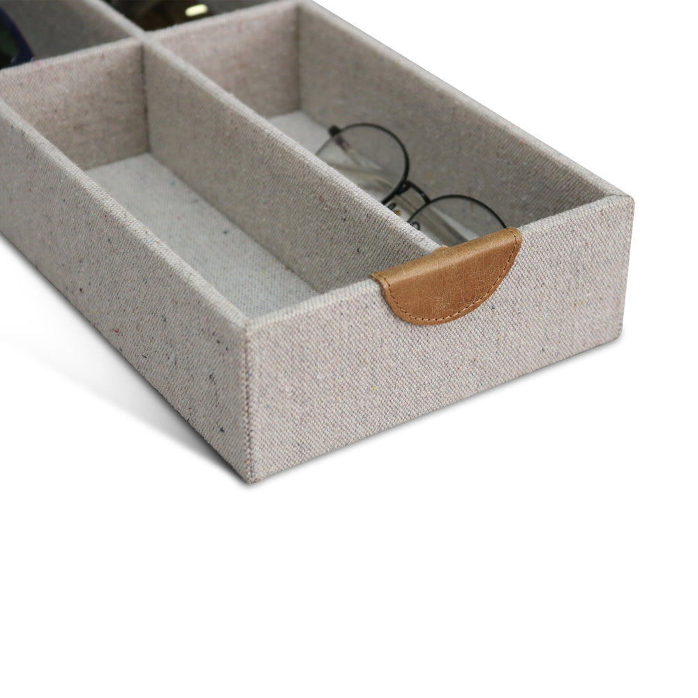 
                      
                        SUNGLASS TRAY
                      
                    