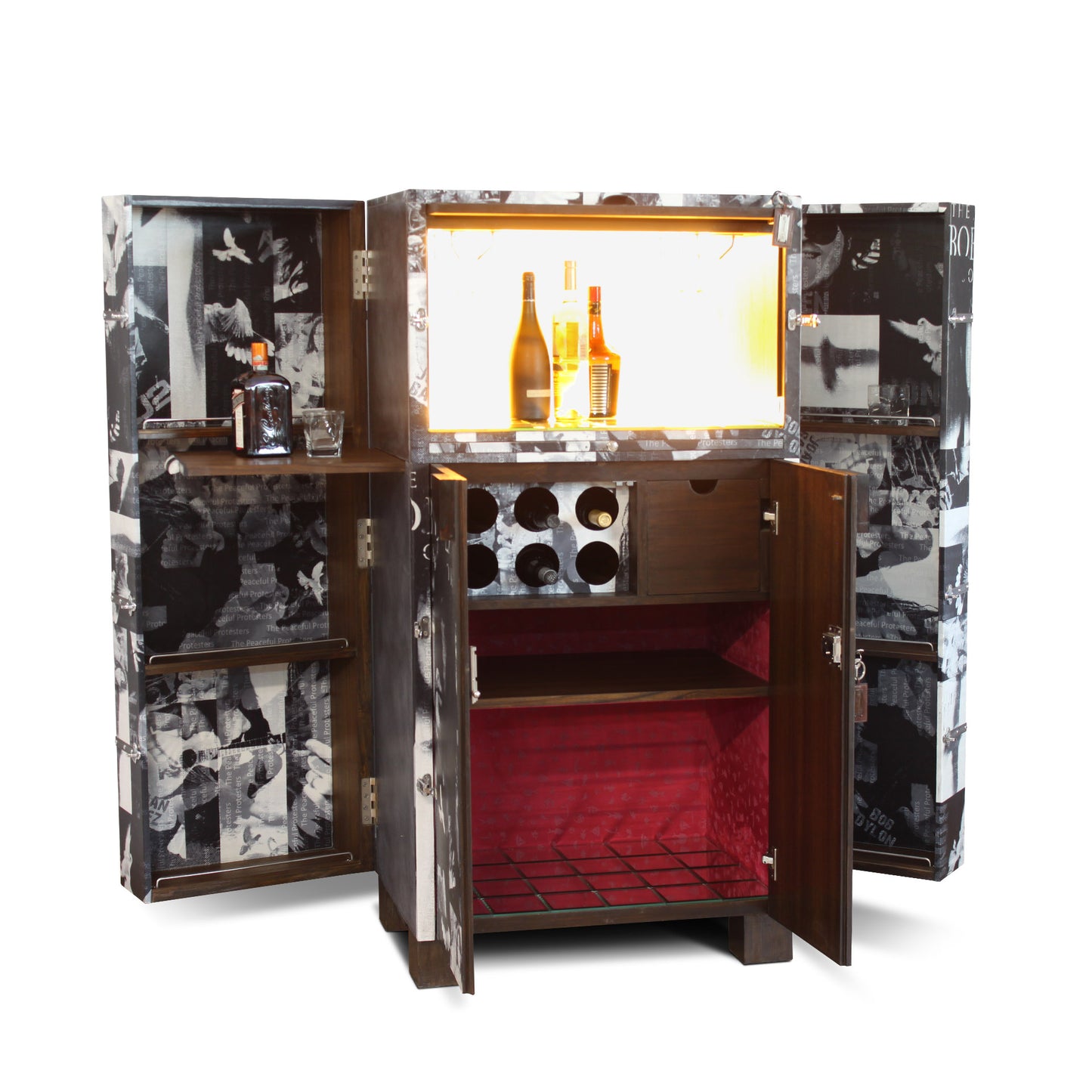 'Transforming Words' Kiosk Bar in Leather.