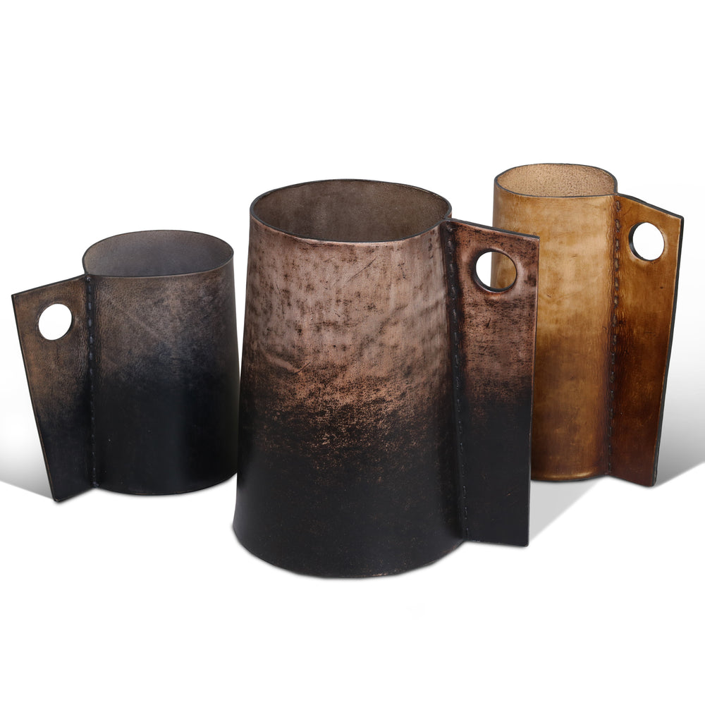 
                      
                        'LEATHER MUG WITH HANDLE 03'
                      
                    